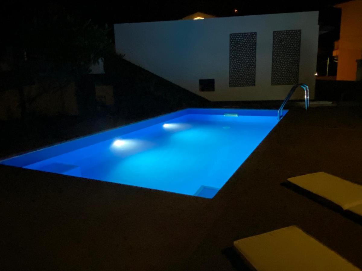 Cottage Quinze, Contemporary Designed Cottage With Swimming Pool ポンタ・デルガダ エクステリア 写真